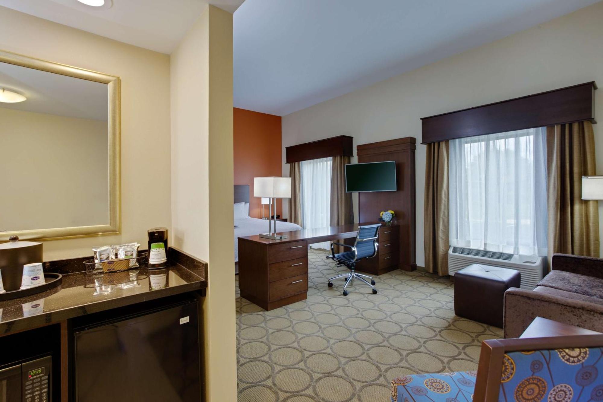 Hampton Inn & Suites Philadelphia/Bensalem Exterior foto