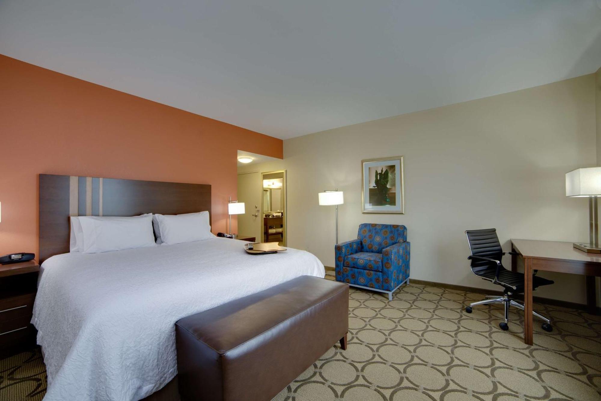 Hampton Inn & Suites Philadelphia/Bensalem Exterior foto