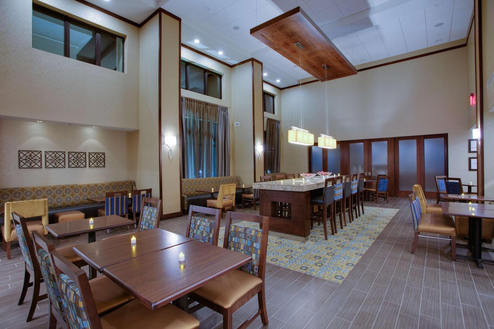 Hampton Inn & Suites Philadelphia/Bensalem Exterior foto